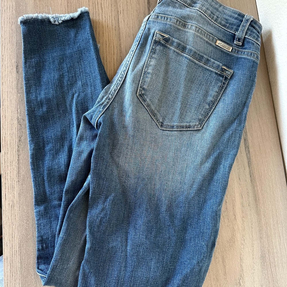 KanCan Distressed Ankle Jeans in Blue